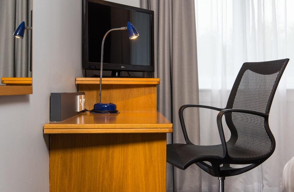 Express East Midlands Airport By Ihg Hotel