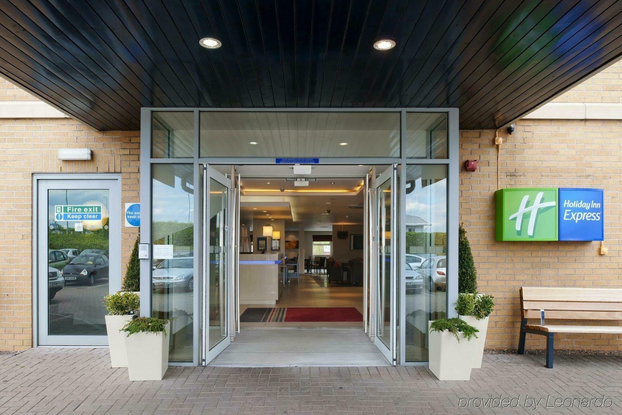 Hotel Express East Midlands Airport By Ihg 3*