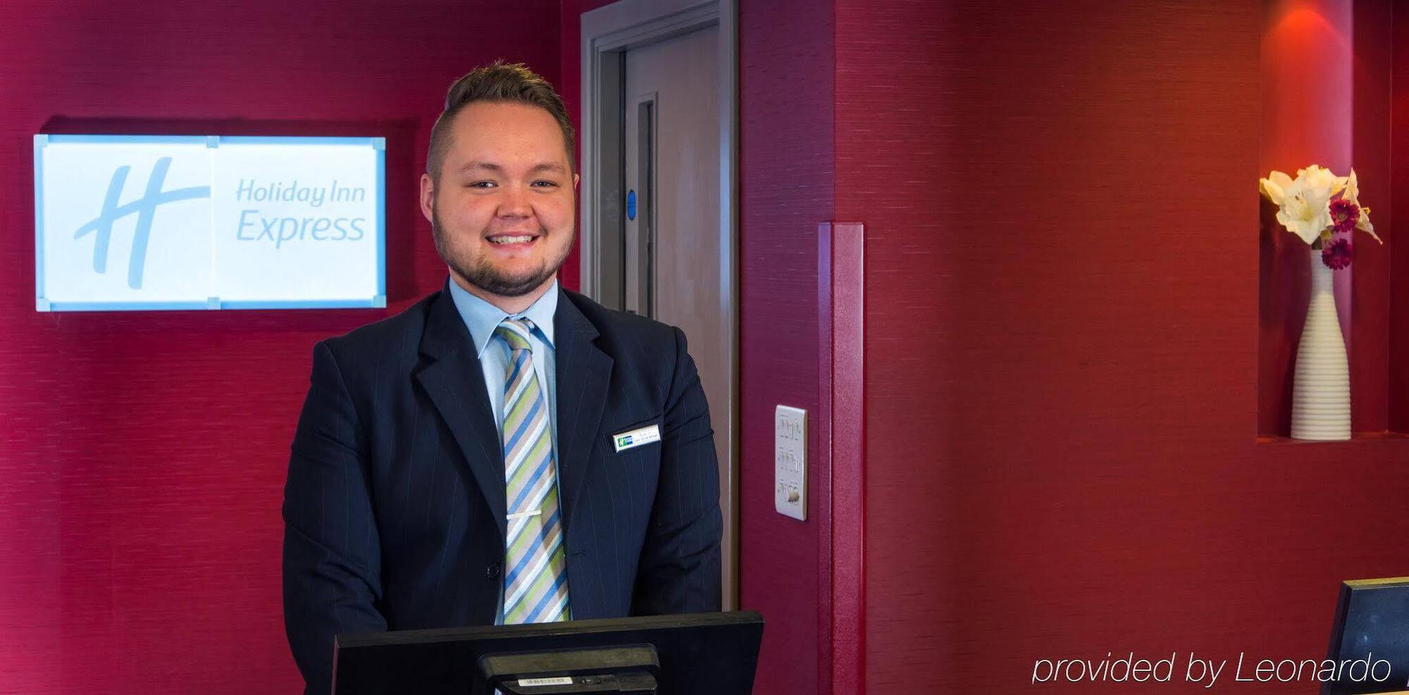 Hotel Express East Midlands Airport By Ihg Castle Donington